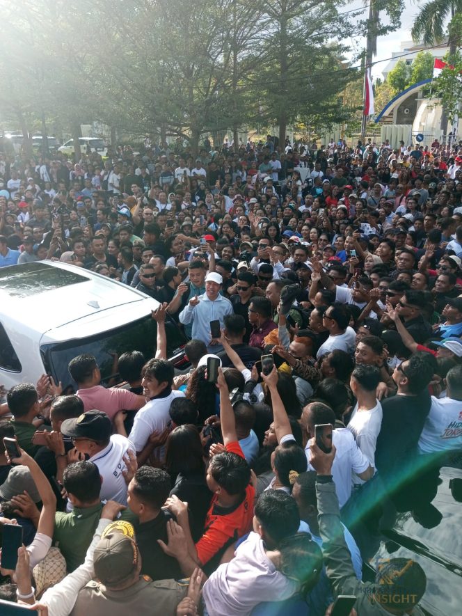 
					Jokowi Menyapa Masyarakat Kupang. Foto: Dok. Yanto/