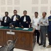 Tiga Warga Adat Soge Natarmage dan Goban Runut Saat Diputus Bebas. Foto: Dok. KPA/