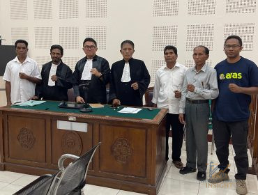 Tiga Warga Adat Soge Natarmage dan Goban Runut Saat Diputus Bebas. Foto: Dok. KPA/