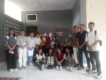 Foto Bersama Usai Diskusi BEMPS FISIP Unwira Kupang. Foto: Dok. Yanto/