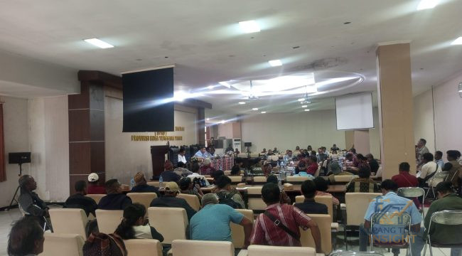 Suasana RDP DPRD NTT bersama Aliansi Gerakan Reforma Agraria Rakyat NTT . Foto: Dok. Yanto/